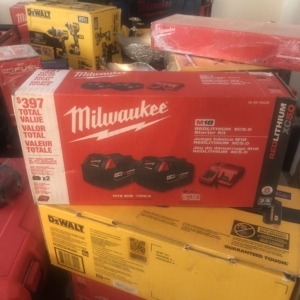 ست باتری میلواکی XC۵ امپر با شارژر اصلی